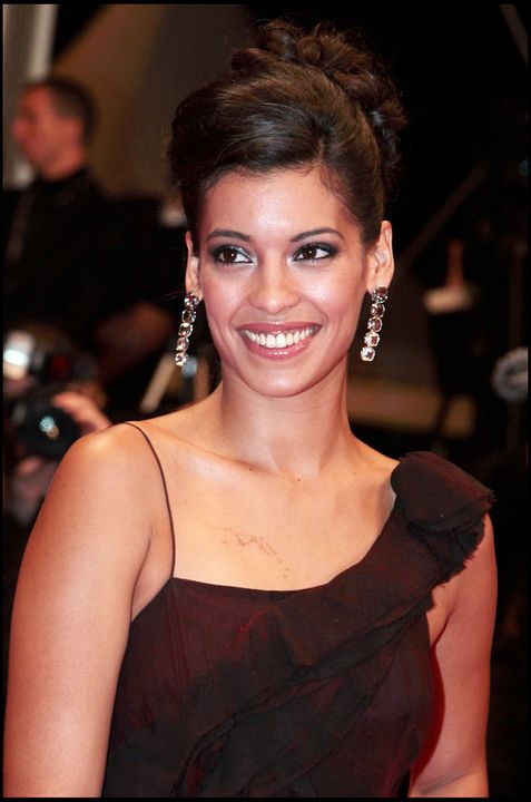 Cobertura de revista Stephanie Sigman