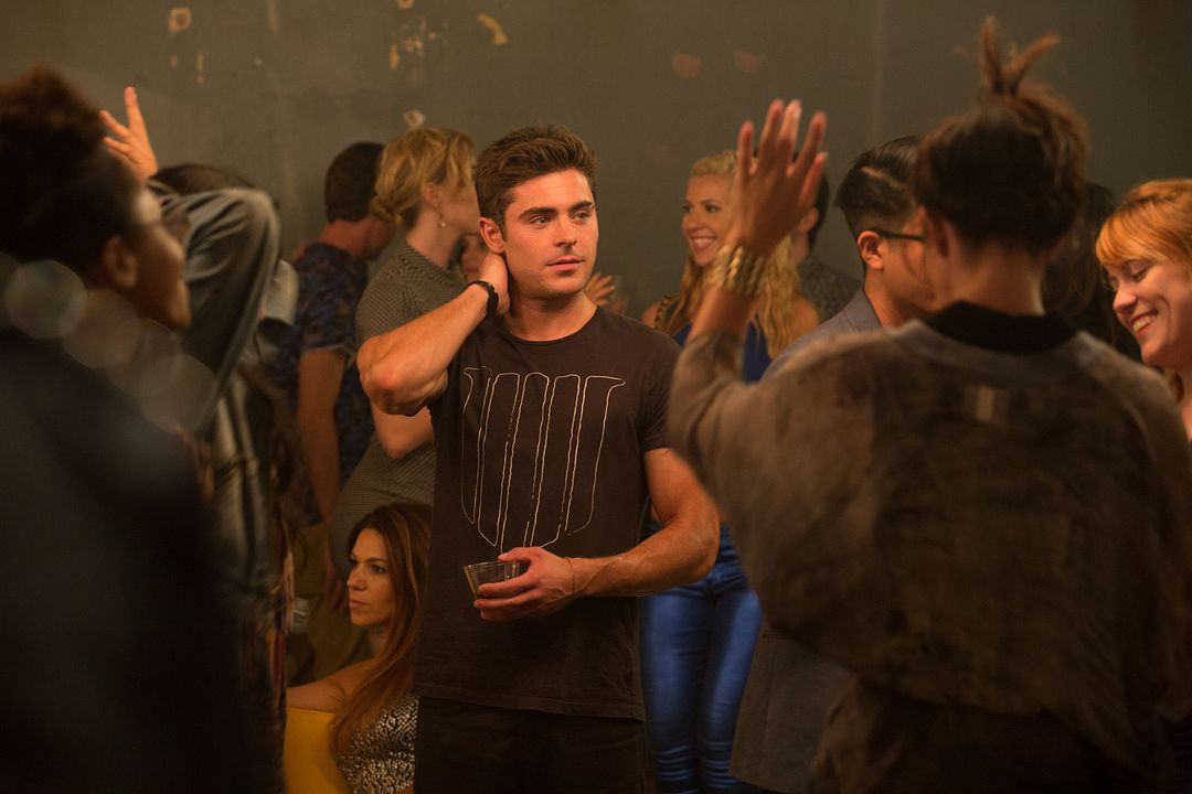 Música, amigos y fiesta : Foto Zac Efron