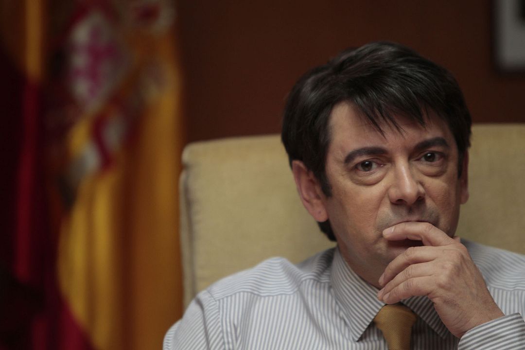 B : Foto Manolo Solo