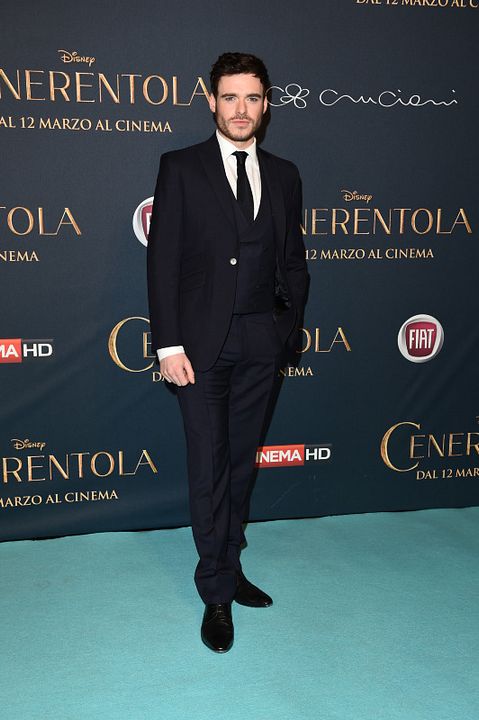 Cobertura de revista Richard Madden