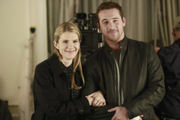 Foto Barry Sloane, Lily Rabe