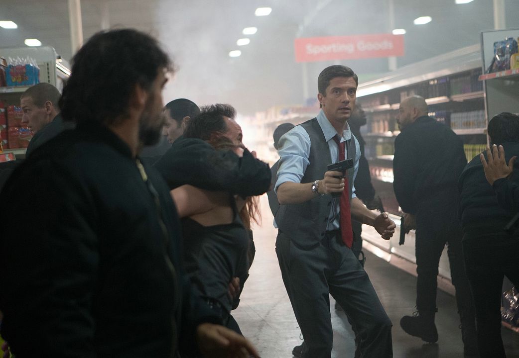 Operación Ultra : Foto Topher Grace