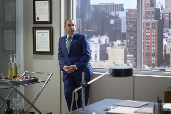 Suits : Foto Rick Hoffman