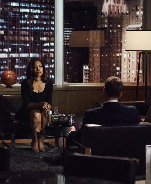 Suits : Foto Gina Torres