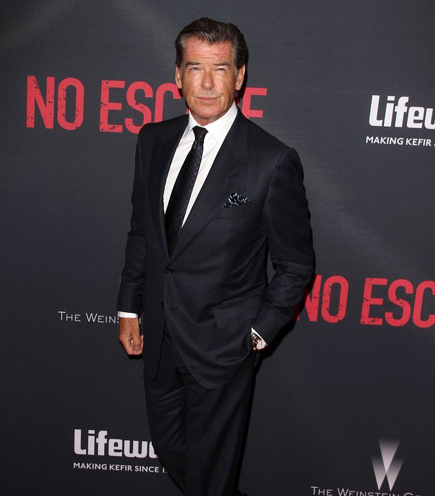 Sin escape : Cobertura de revista Pierce Brosnan