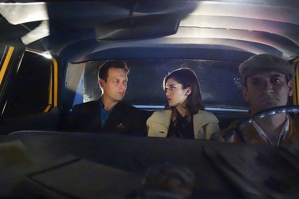 Foto Lizzy Caplan, Josh Charles