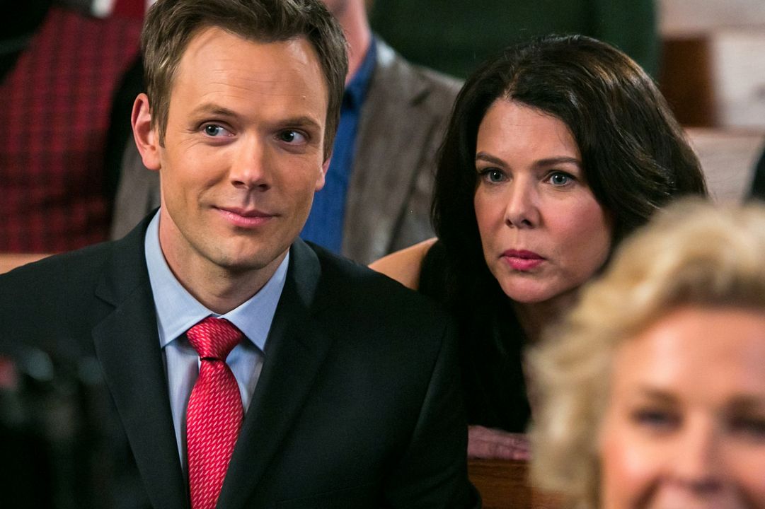 Foto Joel McHale, Lauren Graham