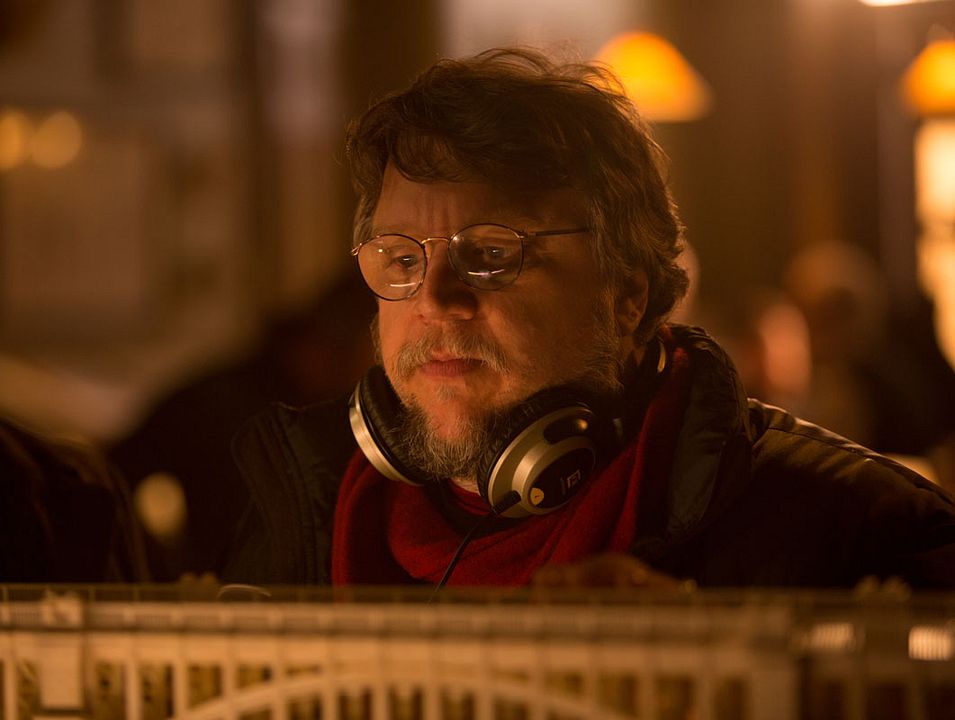 La cumbre escarlata : Foto Guillermo del Toro