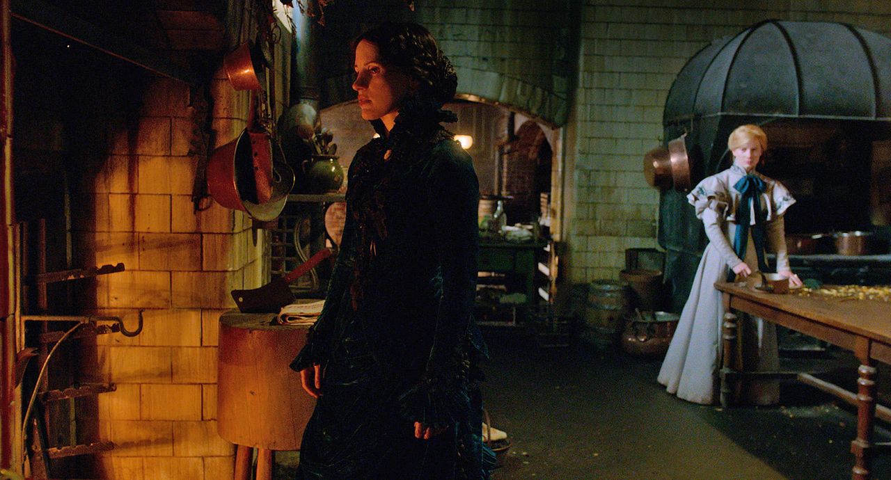 La cumbre escarlata : Foto Mia Wasikowska, Jessica Chastain