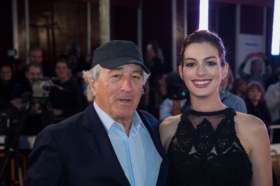 Pasante de moda : Cobertura de revista Anne Hathaway, Robert De Niro