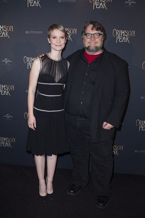 La cumbre escarlata : Cobertura de revista Guillermo del Toro, Mia Wasikowska