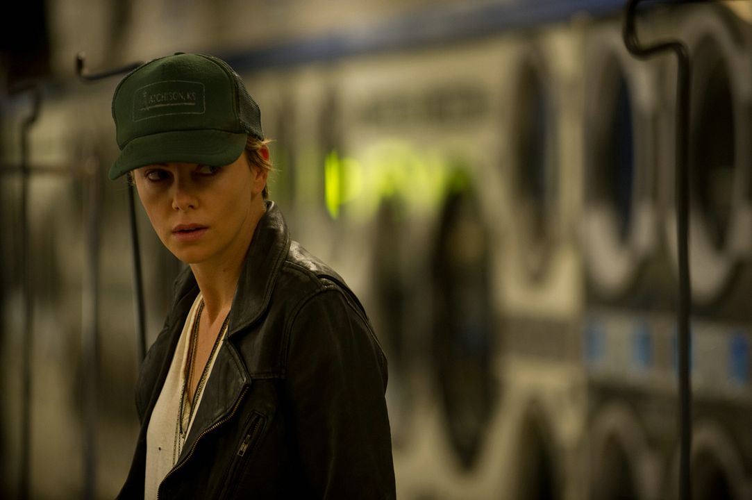 Lugares oscuros : Foto Charlize Theron