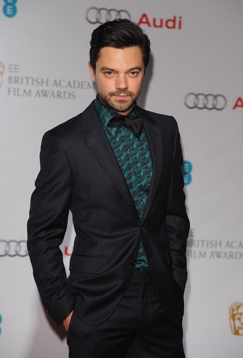 Cobertura de revista Dominic Cooper
