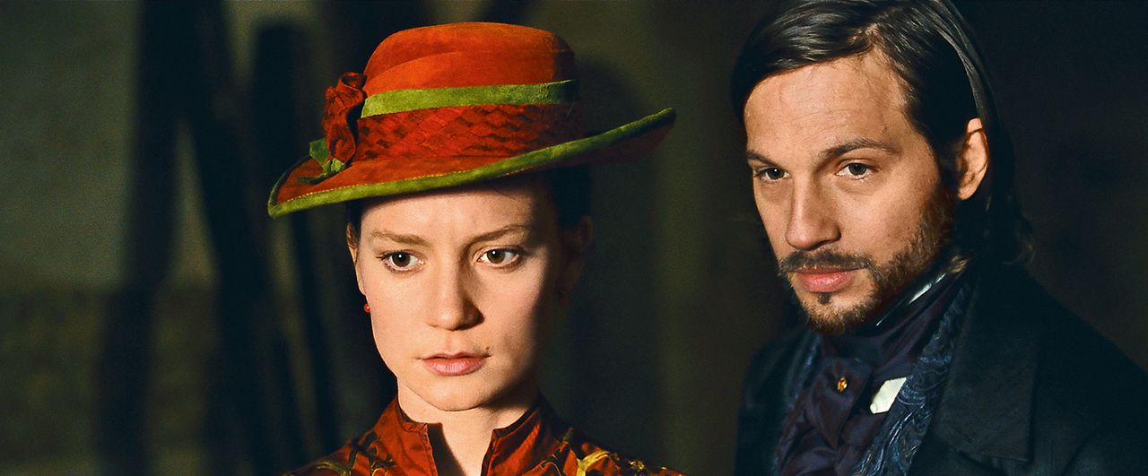 Foto Mia Wasikowska, Logan Marshall-Green