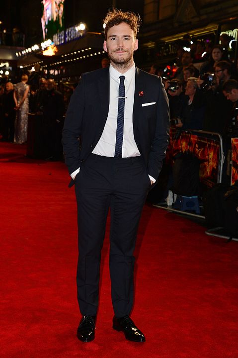 Los juegos del hambre: Sinsajo - Parte 2 : Cobertura de revista Sam Claflin