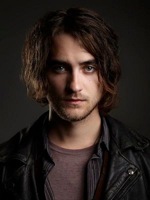 Póster Landon Liboiron