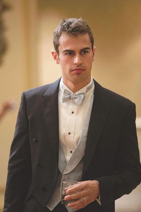 Foto Theo James