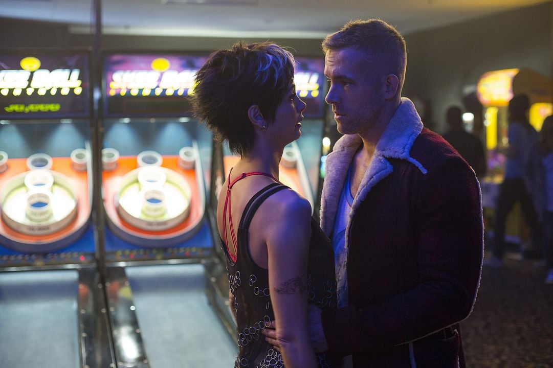 Deadpool : Foto Morena Baccarin, Ryan Reynolds