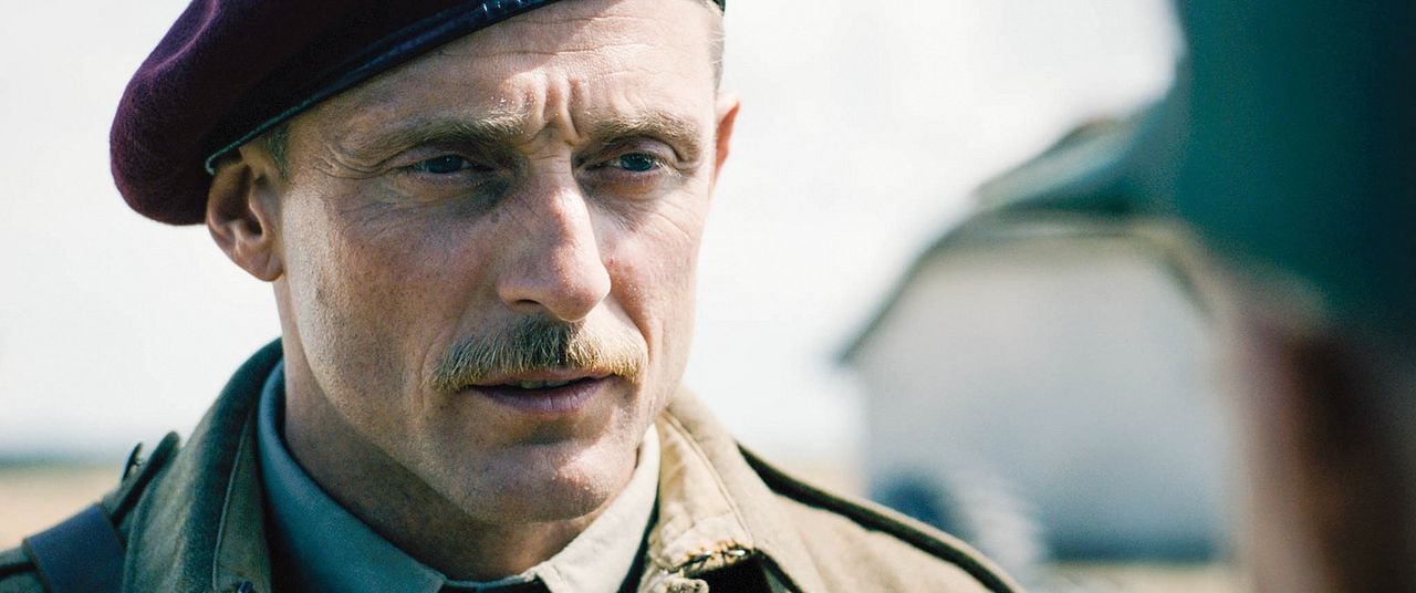 Land of Mine (Bajo la arena) : Foto Roland Møller