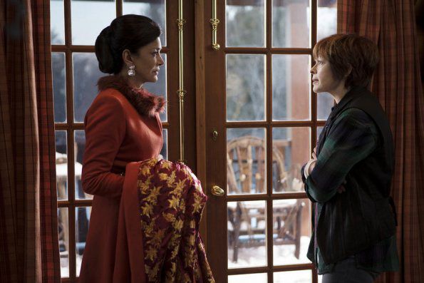 La expansión : Foto Shohreh Aghdashloo, Frances Fisher