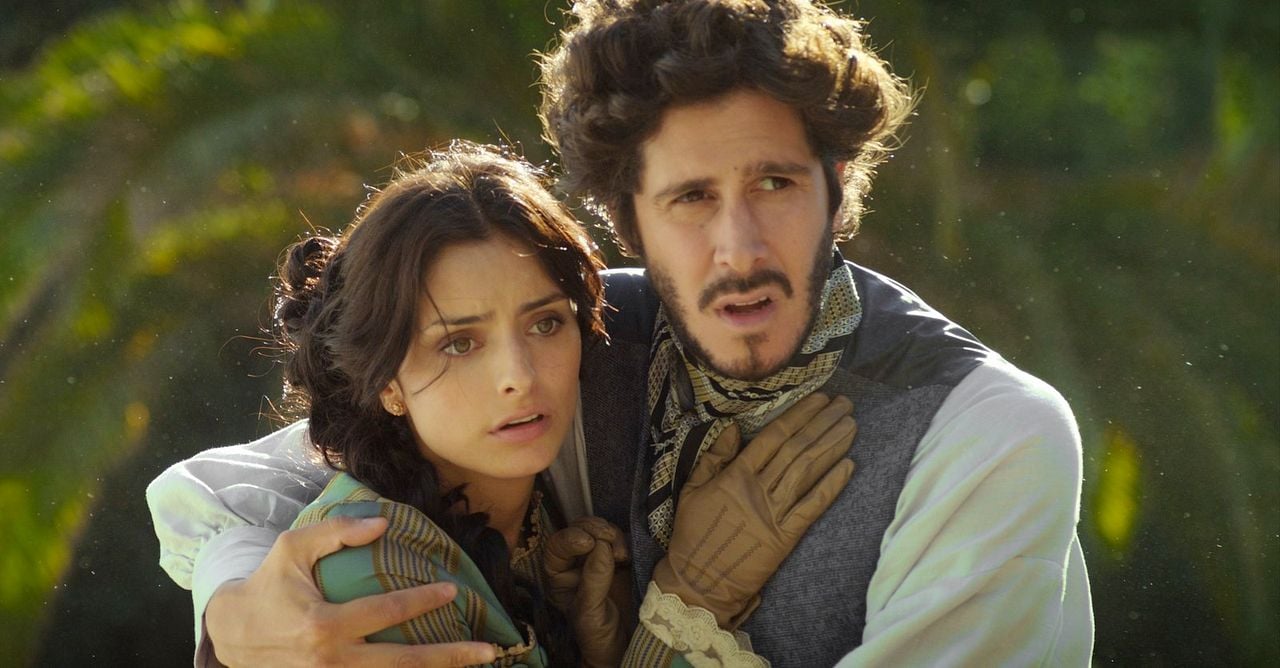 Tierra de sangre : Foto Aislinn Derbez