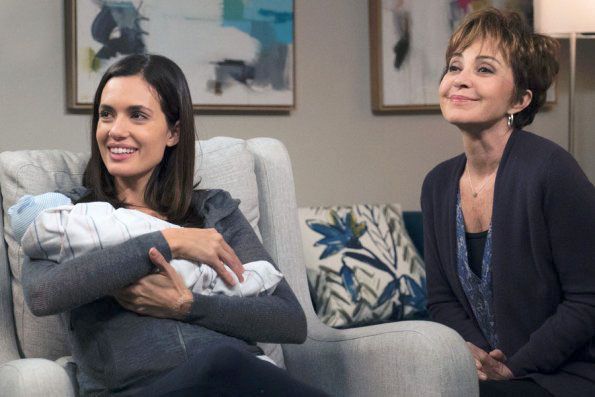 Chicago Med : Foto Torrey DeVitto, Annie Potts