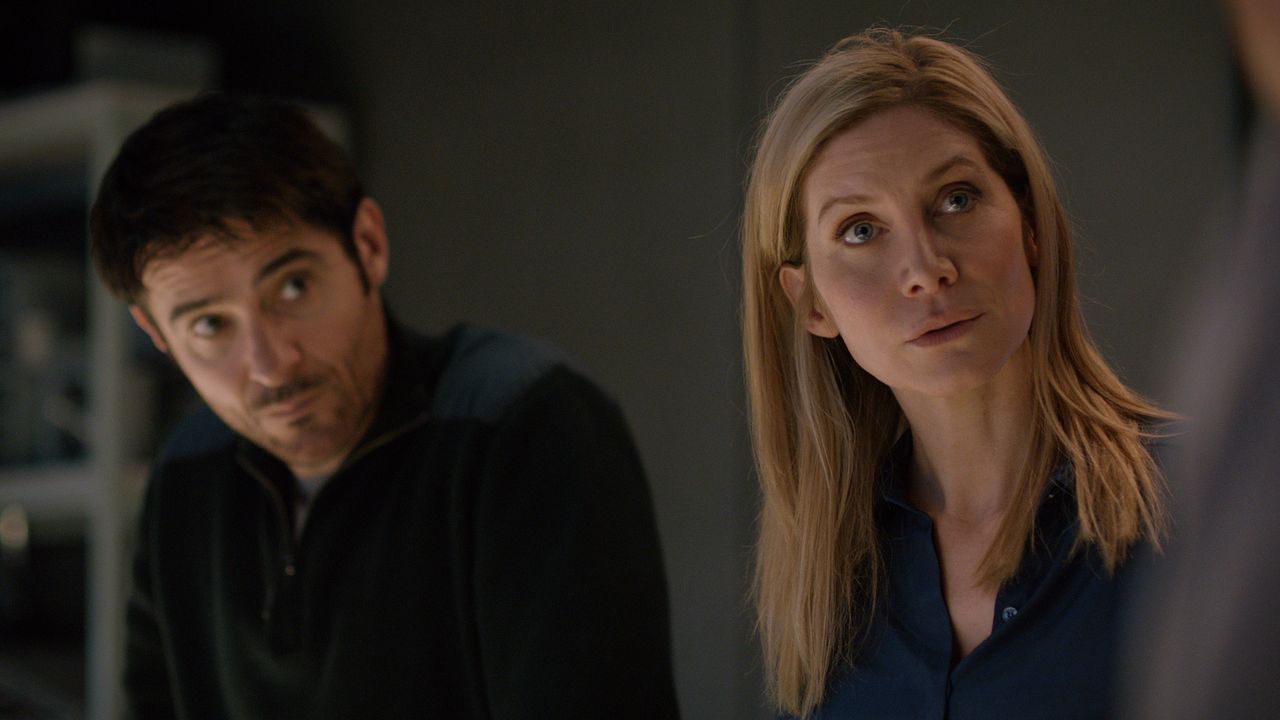 Foto Tom Wlaschiha, Elizabeth Mitchell