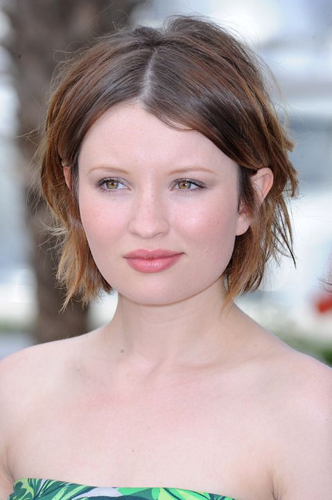 Cobertura de revista Emily Browning