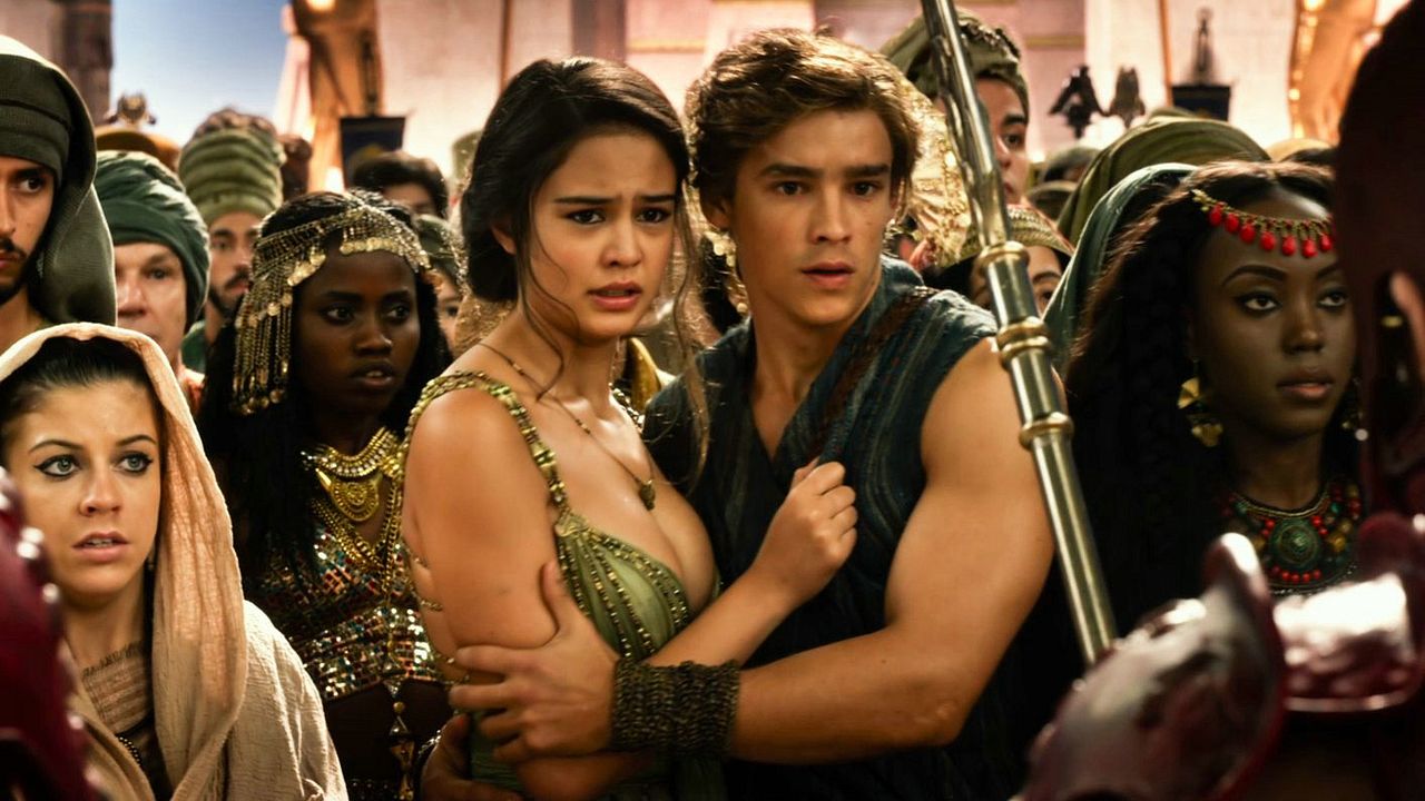 Dioses de Egipto : Foto Brenton Thwaites