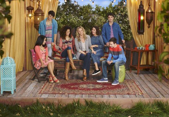 Foto Maia Mitchell, Noah Centineo