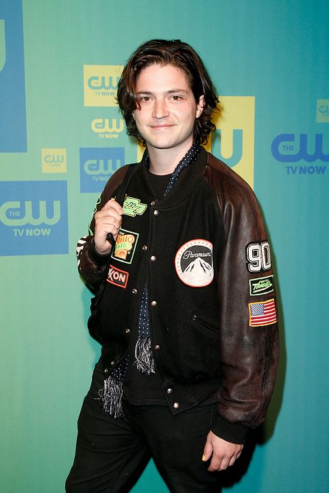 Cobertura de revista Thomas McDonell