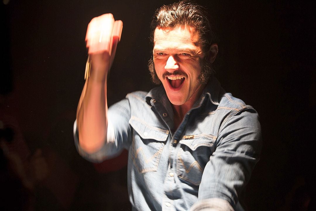 El rascacielos : Foto Luke Evans
