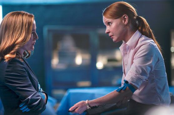 Los expedientes secretos X : Foto Gillian Anderson, Lauren Ambrose