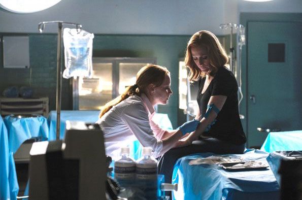 Los expedientes secretos X : Foto Gillian Anderson, Lauren Ambrose