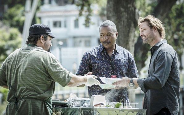 Colony : Foto Carl Weathers