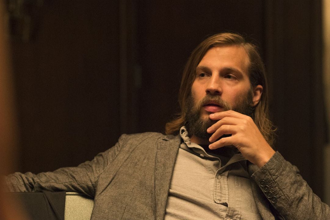 La invitación : Foto Logan Marshall-Green