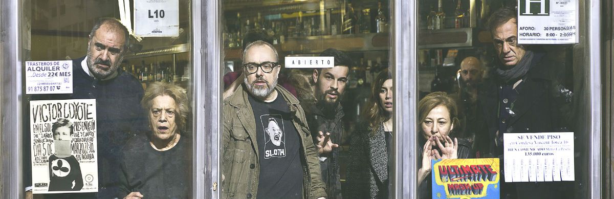 El bar : Foto Mario Casas, Álex de la Iglesia, Blanca Suárez