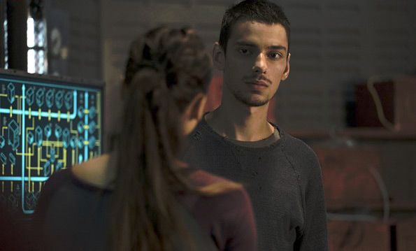 Los 100 : Foto Devon Bostick