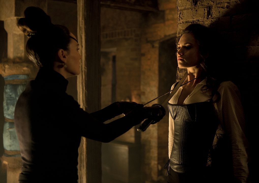 Orgullo + prejuicio + zombis : Foto Lily James