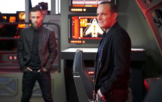 Agentes de S.H.I.E.L.D. : Póster Clark Gregg, Nick Blood