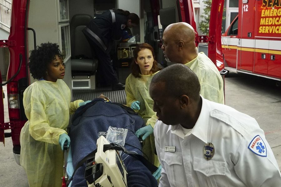 Grey's Anatomy : Foto James Pickens Jr., Sarah Drew, Jerrika Hinton