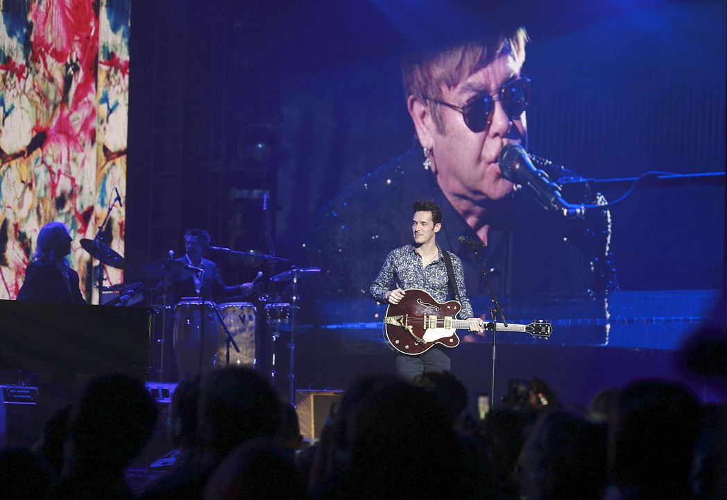 Foto Elton John, Sam Palladio