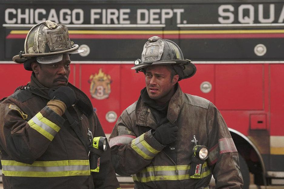 chicago-fire-chicago-fire-foto-taylor-kinney-eamonn-walker-foto