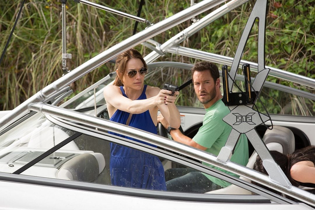 Mercancía peligrosa : Foto Claire Forlani, Mark-Paul Gosselaar