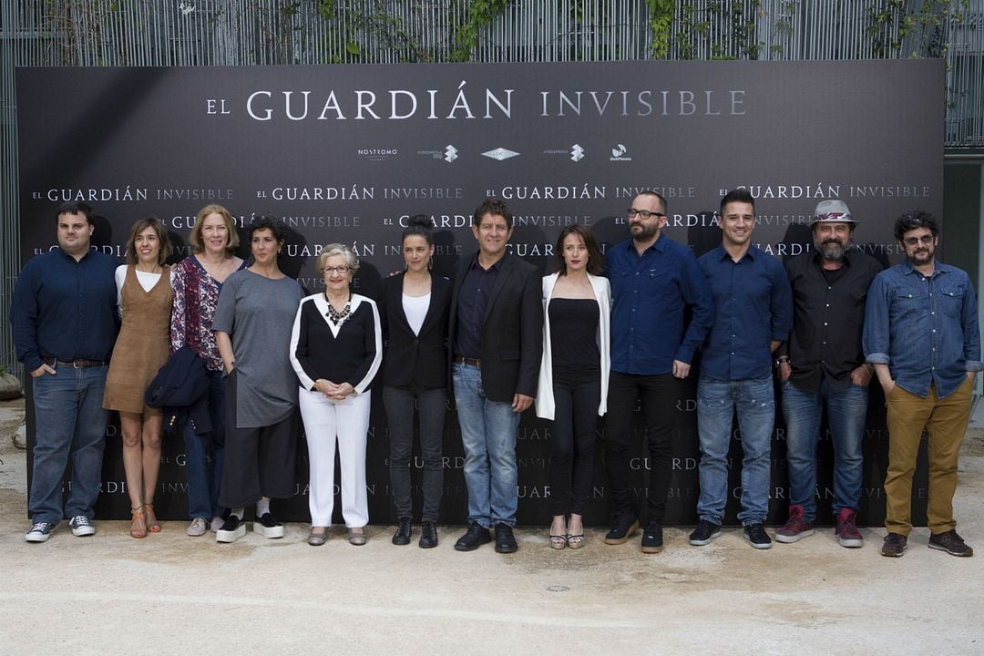 El guardian invisible : Cobertura de revista