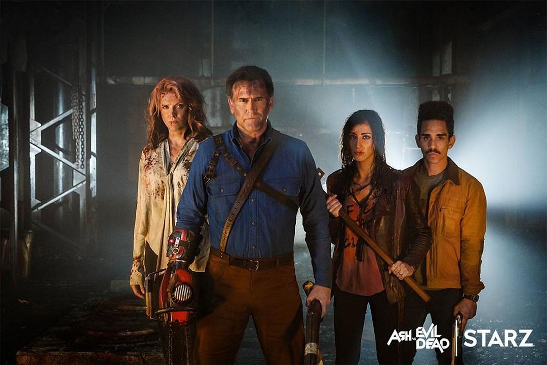 Foto Bruce Campbell, Lucy Lawless, Ray Santiago