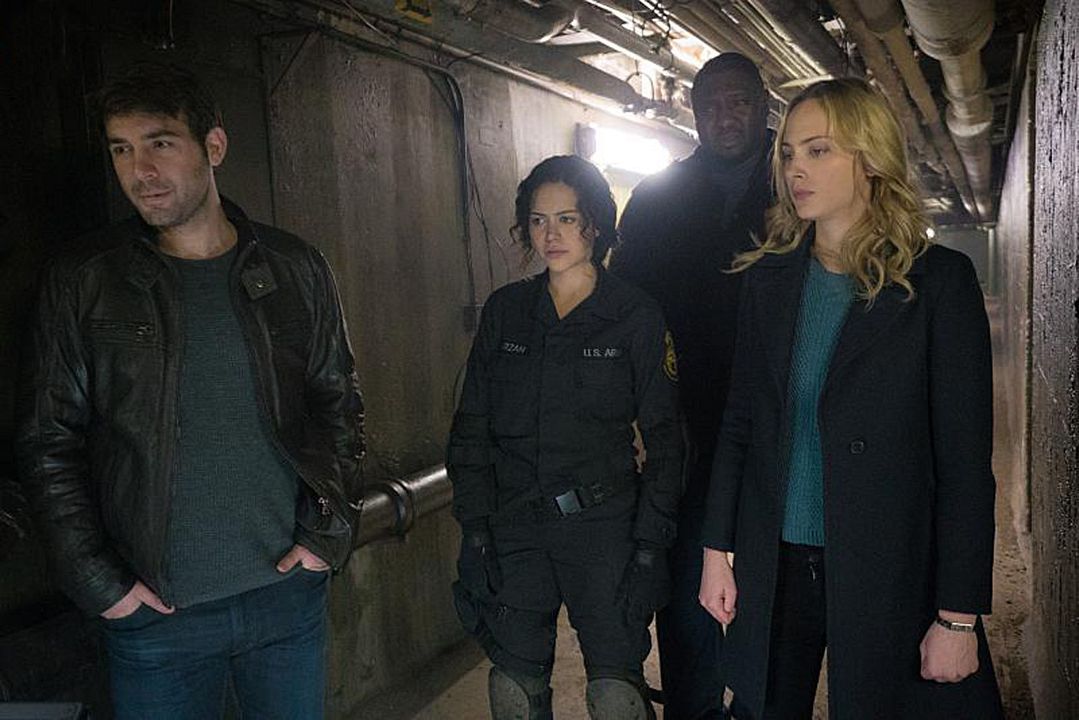 Foto Alyssa Diaz, Nonso Anozie, Nora Arnezeder