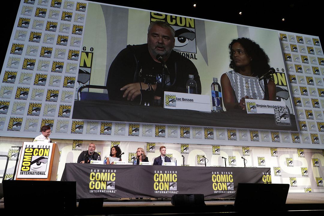 Valerian y la ciudad de los mil planetas : Cobertura de revista Luc Besson