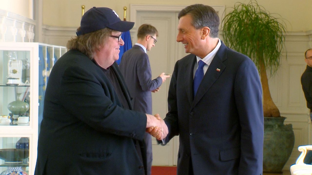 ¿Que invadimos ahora? : Foto Michael Moore