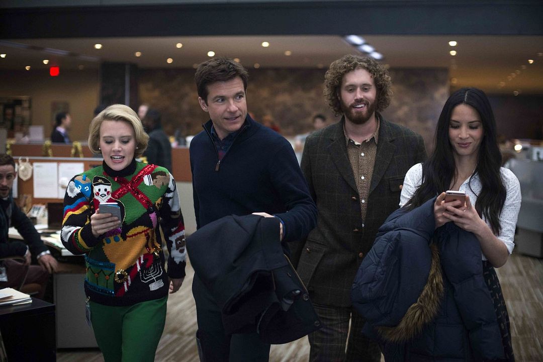Fiesta de navidad en la oficina : Foto T.J. Miller, Olivia Munn, Jason Bateman, Kate McKinnon
